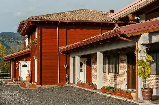 Azienda Agrituristica La Giarda Lantgård Tagliacozzo
