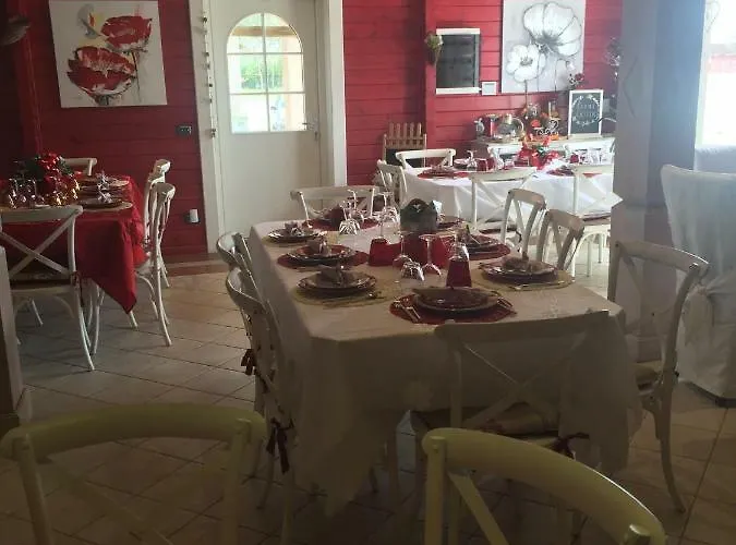 Azienda Agrituristica La Giarda Lantgård *